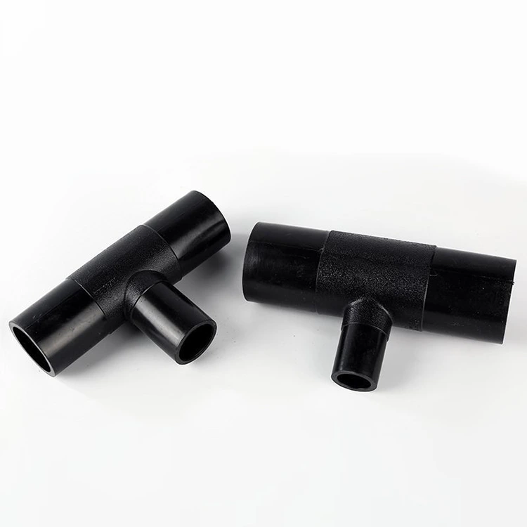 Reduktion af tee -rørfittings til vandsystem